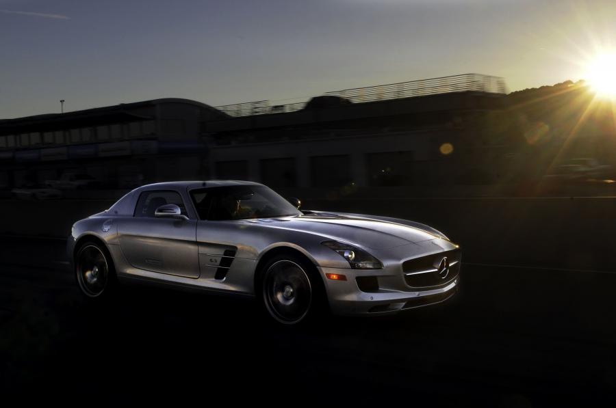  Mercedes-Benz SLS AMG 2010 года  (фото 176 из 526)